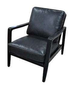 Furniture: Finn Chair in Black