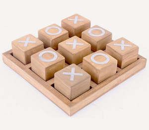 Games: Noughts & Crosses Large