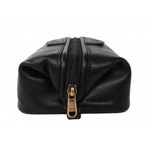 Bags: Classic Leather Toilet Kit