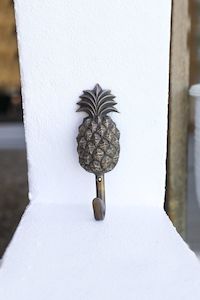 Homewares: Large Brass Pineapple Hook