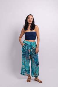 Ladies: Indigo Parrot Fish Cropped Grace Pant