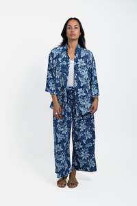 Ladies: Blue Tiare Garden Nohanna Shirt