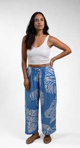 Ladies: Blue Moana Shell Cropped Grace Pant