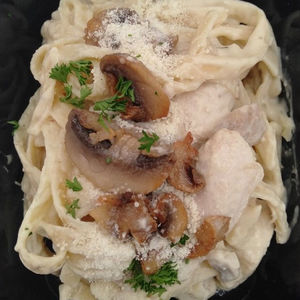 Products: Chicken & Mushroom Fettuccini – Manly Park Kitchen