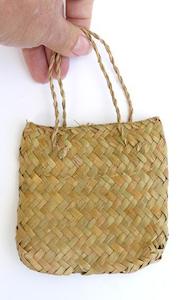 Kete/ Gift Bag (for Pounamu and Bone only)