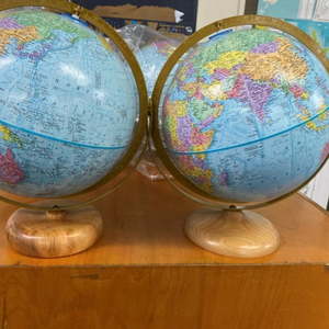 Products: Inflatable World Globe 40cm – MapCo NZ – Maori, Pacific Island and New Zealand Maps