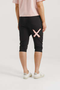 Homelee 3/4 Apartment Pants - Black with Blossom Berry X