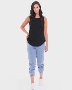 Betty Basic: Betty Basics Keira Tank Black