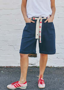 Hammill: Hammill & Co Weekend Stretch Short - Navy