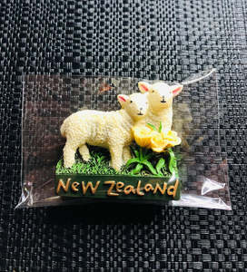 New Zealand Souvenirs: New Zealand Sheep With Flowers - NZ Fridge Magnet Souvenir