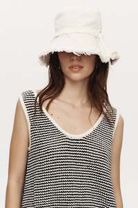 Size S1: NONNA HAT FRAYED - IVORY