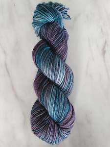 8 Ply Yarn Dk: Plummy Teal - DK 8ply merino