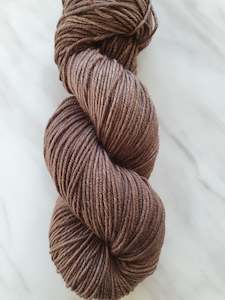 8 Ply Yarn Dk: Walnut - DK 8ply merino
