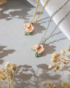 Jewellery: Blush Flower Necklace