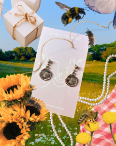 Jewellery: Bees Gold