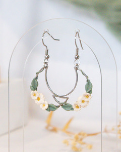 Just Landed: Ivory Ivy Earrings