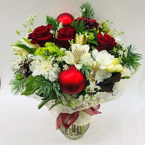 Bouquets: Christmas Posy in a Vase