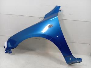 2003 MAZDA Axela / Mazda 3 Left Guard