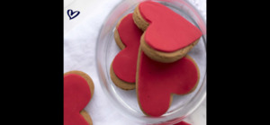 Gifts: Molly Woppy Red iced Hearts