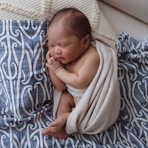 Taurikura Wrap Blue - Hawaiiki Pepi
