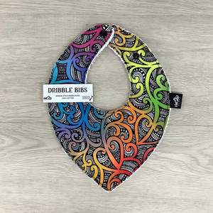 Dribble Bibs: Dribble Bib | 0-3mo | Māori Theme - Uenuku