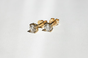 Earrings: Ella Diamond Stud Earrings