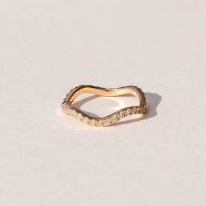 Rings: Willow Pave Wave Eternity Band