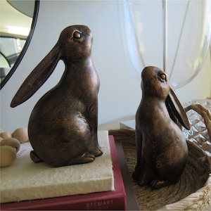 Home decor: Rabbit Bookends
