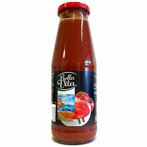 Tomatoes: Bella Vita Tomato Passata 680g