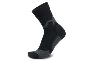 Island Associated: MT3.5 MENS SOCKS BLACK AND GREY