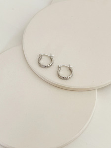 Earrings: Juniper Hoops Silver