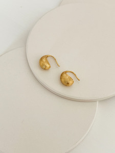 Earrings: Savannah Earrings Gold