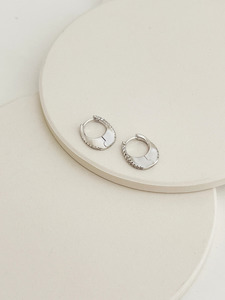 Earrings: Elio Huggies Silver