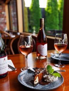 Melton Estate: Dessert & Wine at Melton Estate