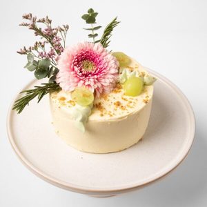 Hojicha Feijoa Cake MEMO Cakery