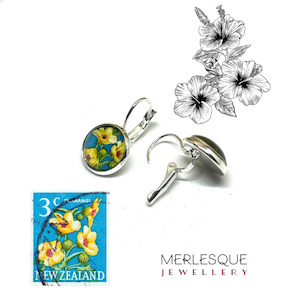 PUARANGI GLASS DOME EARRINGS