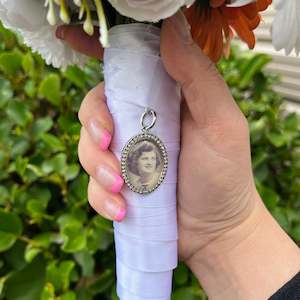 OVAL DIAMANTE BOUQUET CHARM