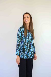 Merric Print darts collar Top