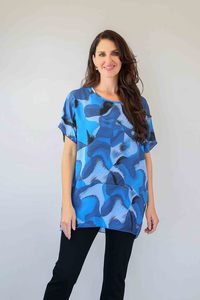 Tunic: Larosela Print Simple Longline Batwing Top