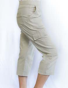 New In Bottoms: Merric 3/4 Elastic Waist Cargo Pants
