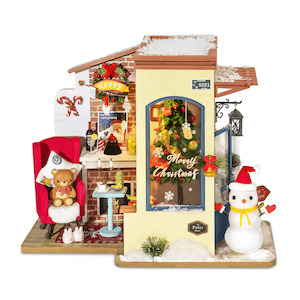 Featured Product: Rolife Christmas Snow House DG18