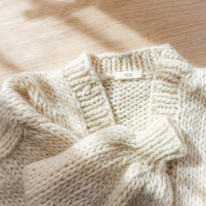 Knitwear: The Cosy Cardigan Sample / Cloud