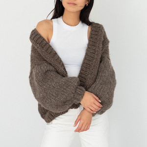 Knitwear: The Cosy Cardigan / Espresso