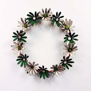 Daisy Chain Metal Flower Wreath #42
