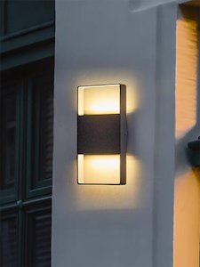WO117-B  Outdoor Wall Light
