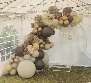 Mesh Circle Garland + Sign Mia-Lee & Co