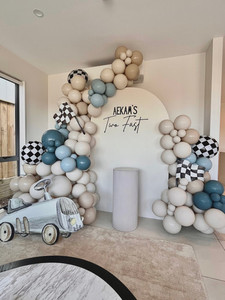 Themed Arch Package Mia-Lee & Co