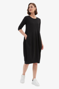 Tirelli: Tirelli - 3/4 Sleeve Diagonal Seam Dress - Black