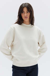 Sweatshirts Crews: Assembly Label - Womens Stacked Fleece - Oat Marle/White