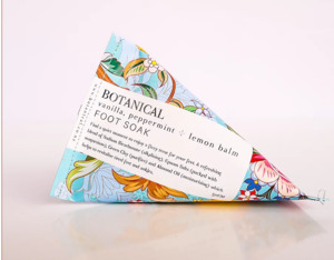 Valentines Day: Botanical -Vanilla, Peppermint + Lemon Balm Foot Soak